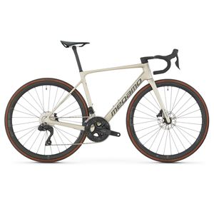 megamo-raise-15-2026-brown.jpg 2