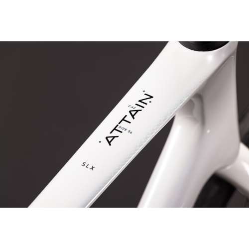 CUBE ATTAIN C:62 SLX 2027