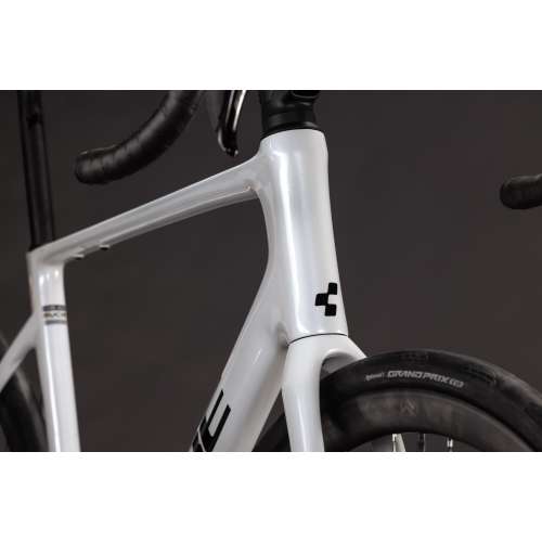 CUBE ATTAIN C:62 SLX 2027