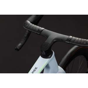 cube-agree-c62-ex-2027-glacier-black.png 2