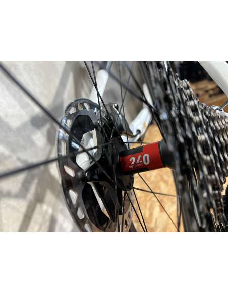 ORBEA OIZ M-TEAM 2023 BRANCO PRETO SEGUNDA MÃO