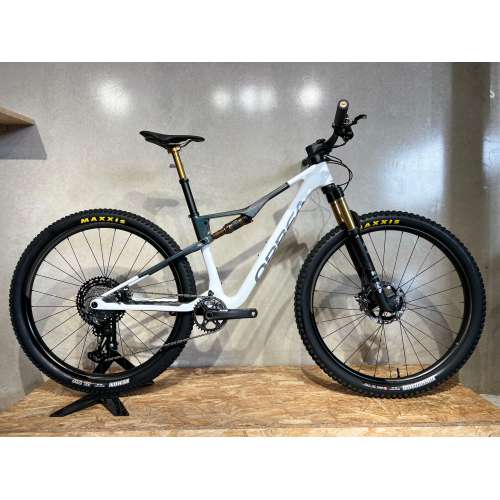 ORBEA OIZ M-TEAM 2023 BRANCO PRETO...
