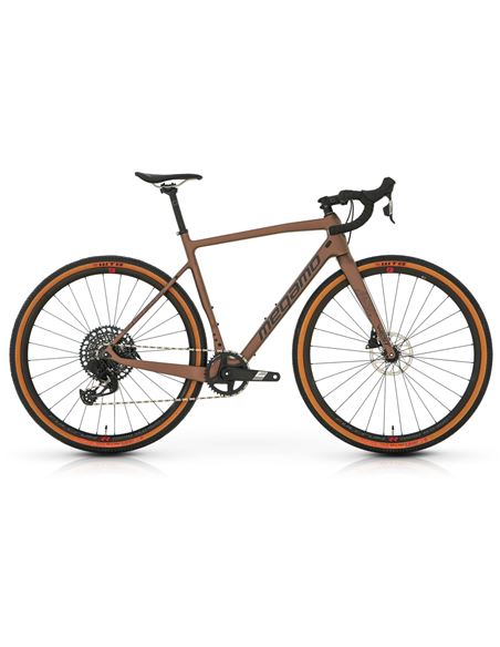 MEGAMO WEST AXS 05 2025