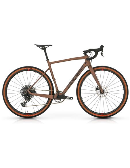 MEGAMO WEST 10 2025