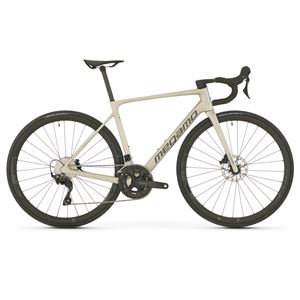 megamo-raise-20-2026-silver-ash.jpg