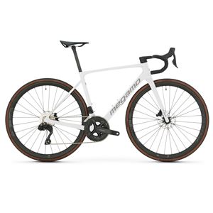 megamo-raise-15-2026-white.jpg